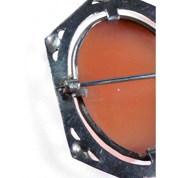 1920s–30s 10k Gold Art Deco Hand-Carved Shell Cameo Brooch in Stamped Hexagonal - Picture 3 of 3